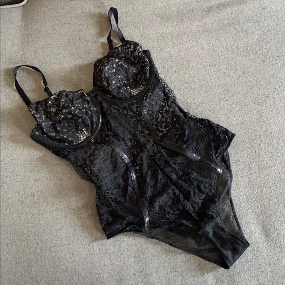 VS